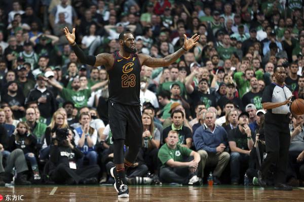 动漫里番高清 透过VCD压缩后粗糙的高清色块