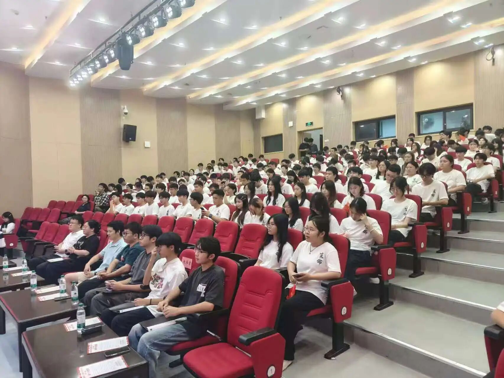 4k影视首页海报