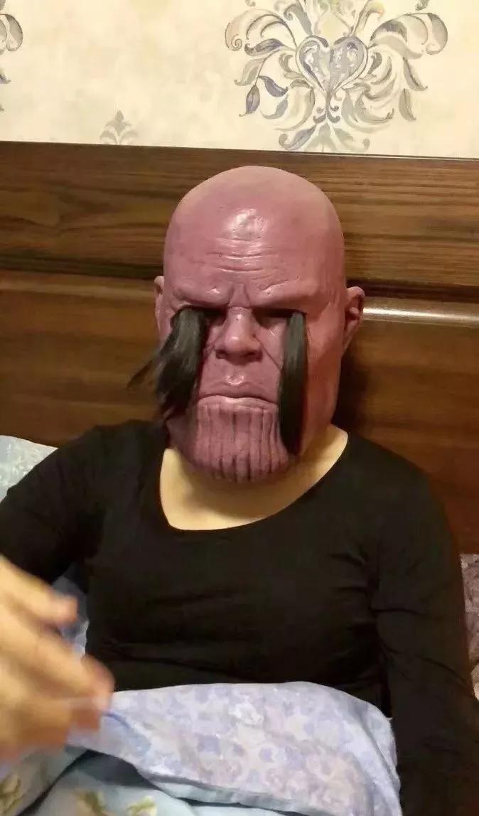 里番免费看海报