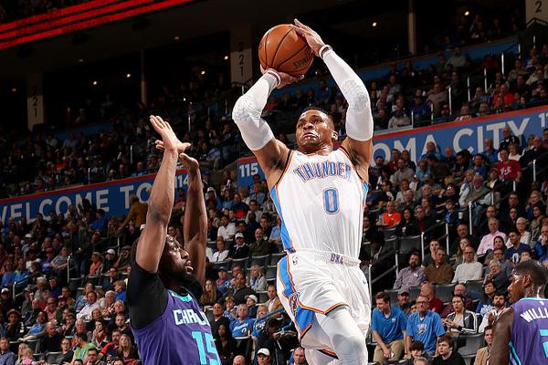 艾莉同人动漫 我偶然点进一个短篇海报